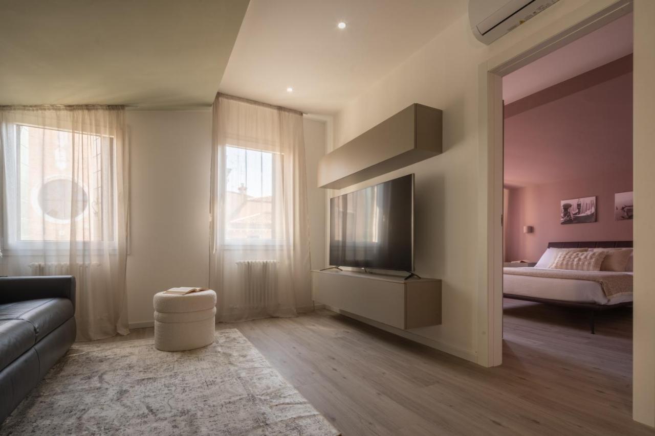 Sant'Aponal Cozy Apartment With Balcony R&R Veneţia Exterior foto