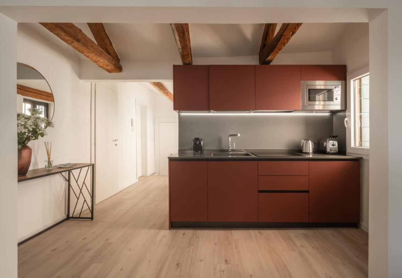 Sant'Aponal Cozy Apartment With Balcony R&R Veneţia Exterior foto