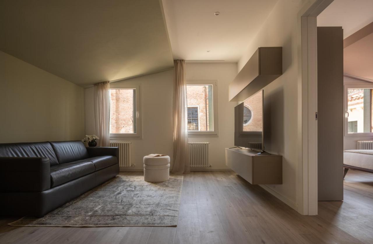 Sant'Aponal Cozy Apartment With Balcony R&R Veneţia Exterior foto