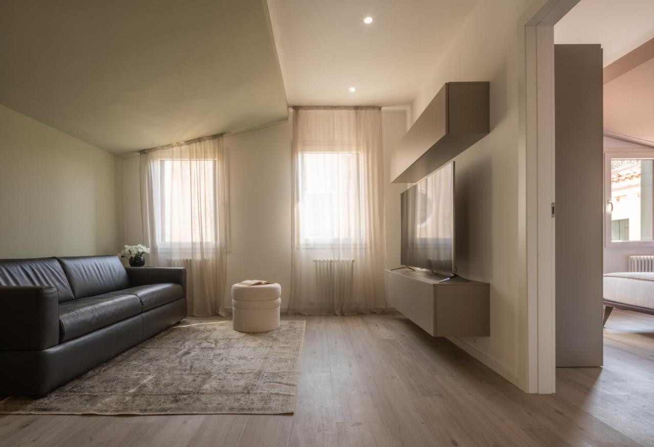 Sant'Aponal Cozy Apartment With Balcony R&R Veneţia Exterior foto